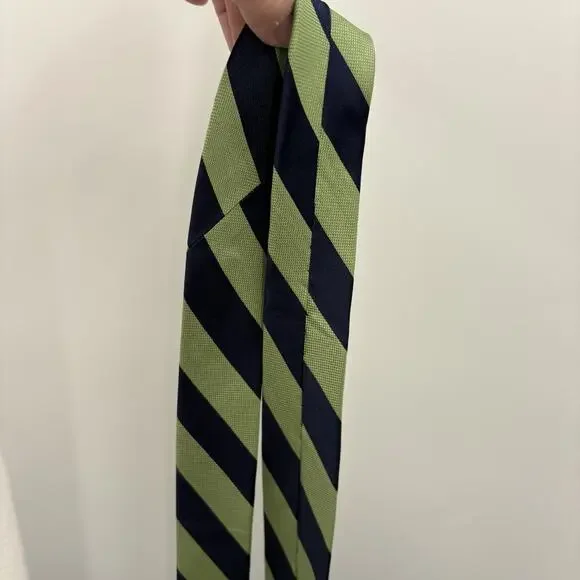 IZOD Silk Necktie Navy Green Repp Stripe Traditional Preppy Academia Classic - Picture 9 of 14
